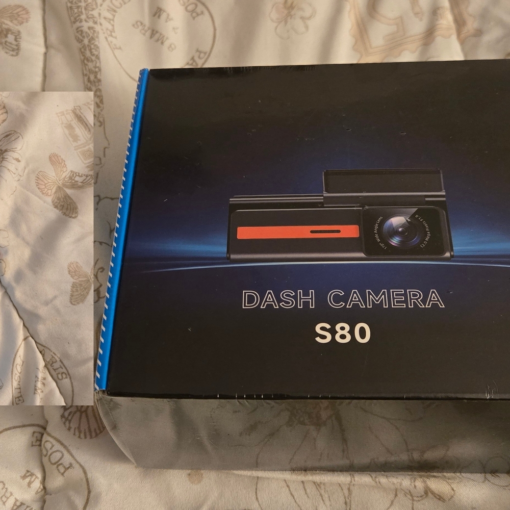 S80 Dash Camera - Black and Red